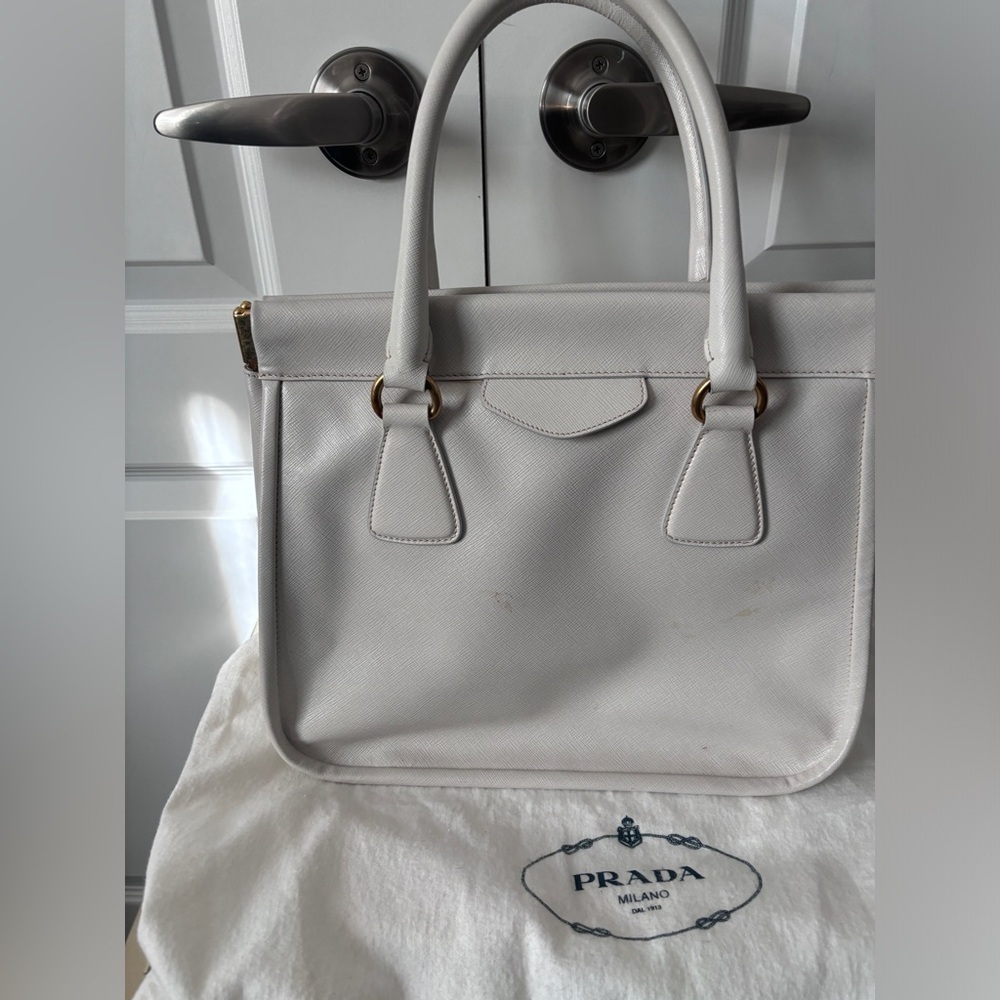 ✨ Host Pick ✨ Prada | Authentic 2012  Saffiano Lux Top Handle Tote Bag in Talco - Picture 9 of 15